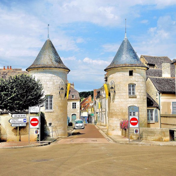 Hôtel Les Capucins 3***. Restaurant-maître restaurateur à Avallon en Bourgogne aux portes du Morvan Yonne.