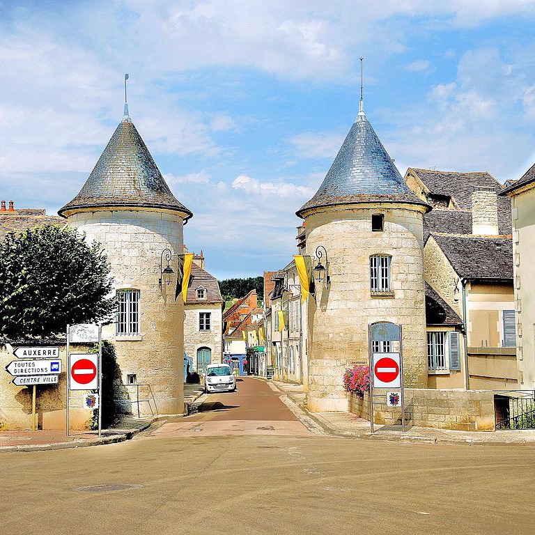 Hôtel Les Capucins 3***. Restaurant-maître restaurateur à Avallon en Bourgogne aux portes du Morvan Yonne.