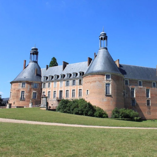 Hôtel Les Capucins 3***. Restaurant-maître restaurateur à Avallon en Bourgogne aux portes du Morvan Yonne.