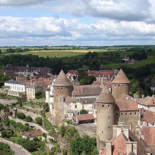 Hôtel Les Capucins 3***. Restaurant-maître restaurateur à Avallon en Bourgogne aux portes du Morvan Yonne.